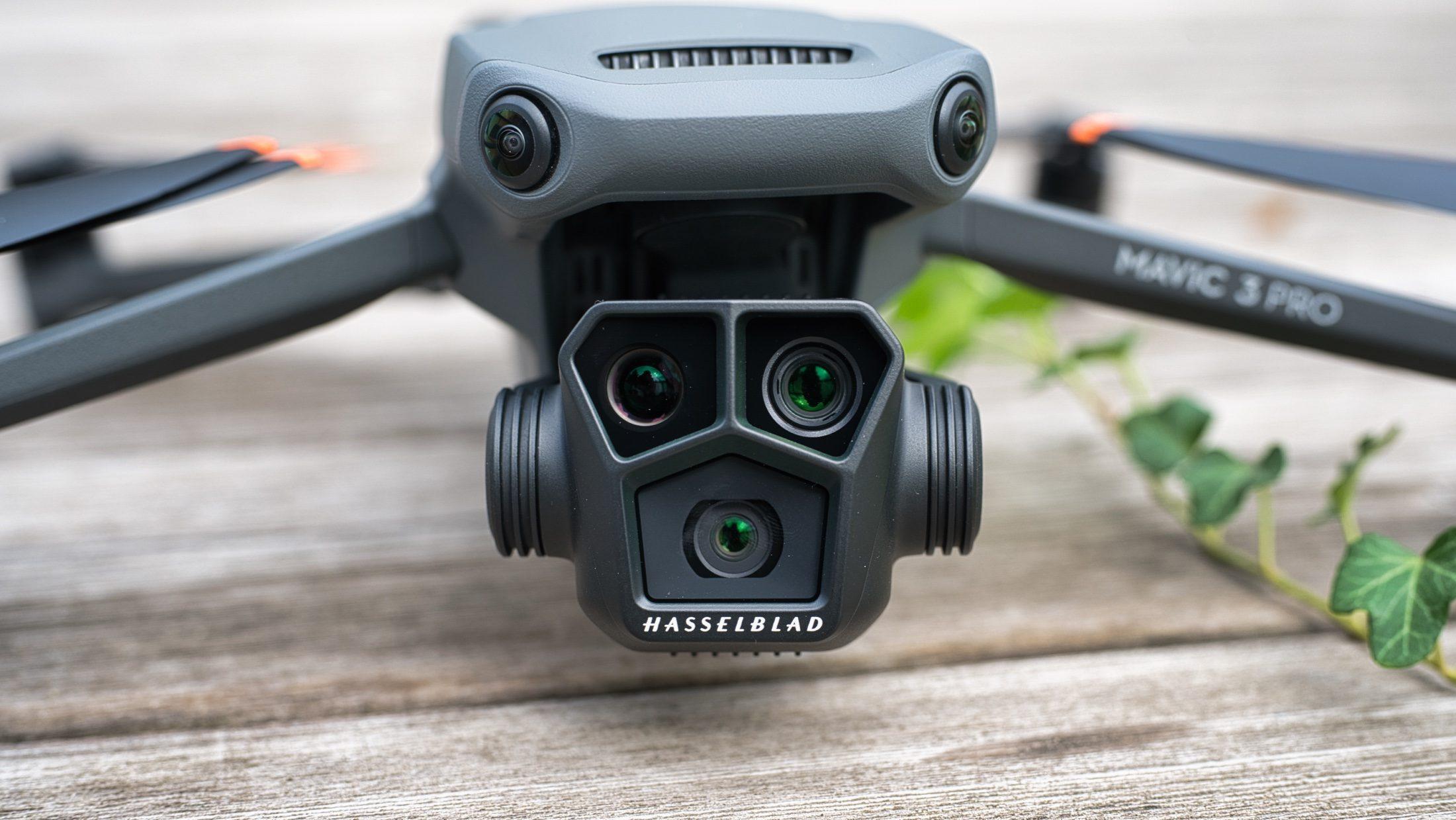 DJI Mavic 3 Pro | Triple-Camera AI Drone