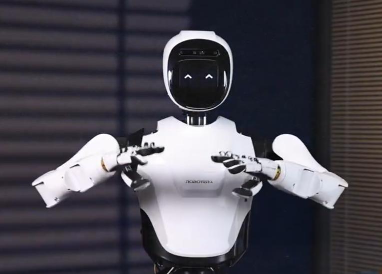 RobotEra M7 Pro+ | Advanced Humanoid Robot with Dexterous Hands